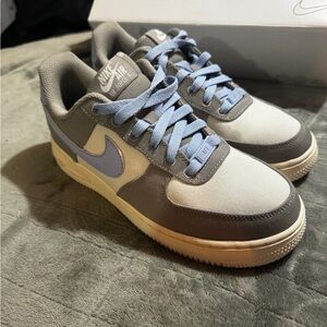 Nike Air Force 1 Low in Gray and Light Blue